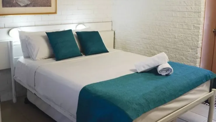 Queen + 3 Single Room