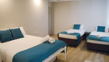 Sydney Queen-2-single-beds-deluxe accommodation at Marco Polo Motor Inn Sydney